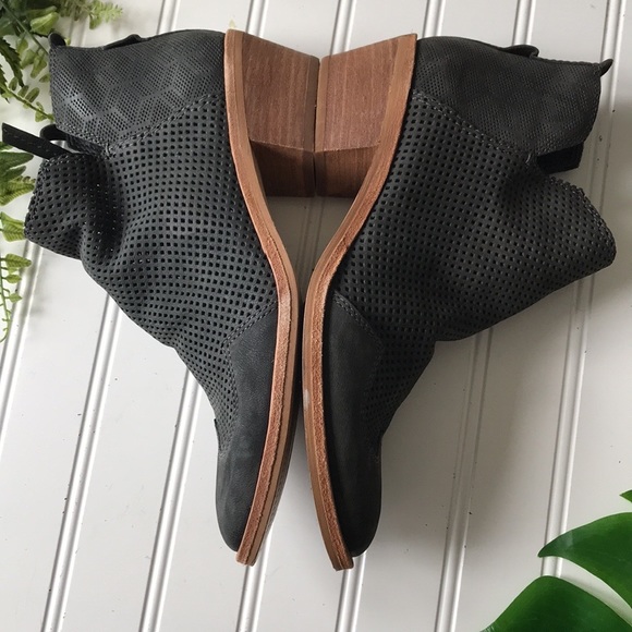 Dolce vita boots pointed toe charcoal black grey laser cut ankle - Picture 10 of 10